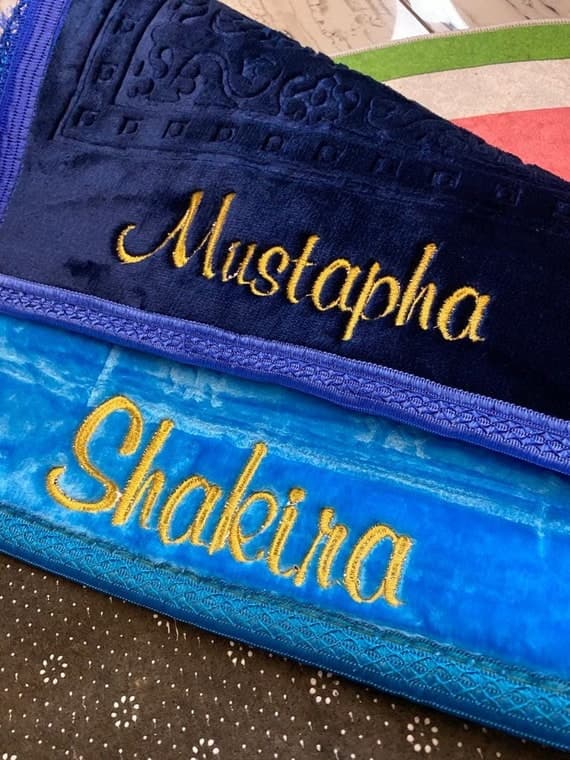Personalized Velvet Prayer Mat: Thick Padded Muslim Gift