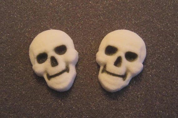 Set of 12 Skull Sugar Decorations, Cupcake Toppers, Cake Topper, Day of the Dead, Dia de los Muertos, Dia de los Angelitos, Halloween